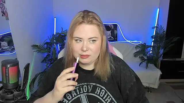 Snapshot of Akemi_BBW chatting on 14, 3, 2025 Akemi BBW online show from 14, 3, 2025