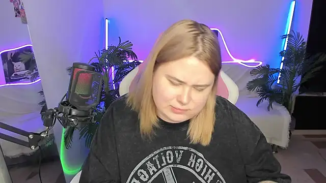 Snapshot of Akemi_BBW chatting on 15, 3, 2025 Akemi BBW online show from 15, 3, 2025