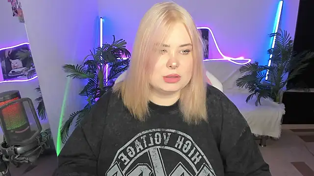 Snapshot of Akemi_BBW chatting on 17, 3, 2025 Akemi BBW online show from 17, 3, 2025