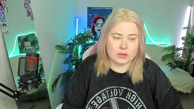 Snapshot of Akemi_BBW chatting on 19, 3, 2025 Akemi BBW online show from 19, 3, 2025