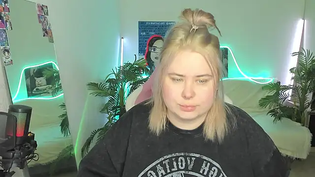 Snapshot of Akemi_BBW chatting on 19, 3, 2025 Akemi BBW online show from 19, 3, 2025