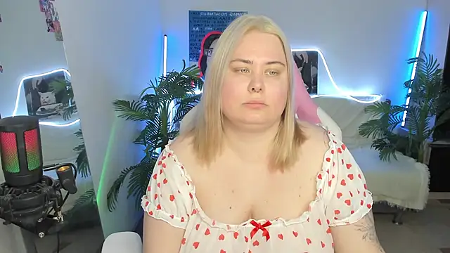 Snapshot of Akemi_BBW chatting on 21, 3, 2025 Akemi BBW online show from 21, 3, 2025