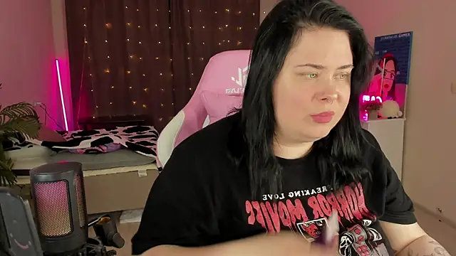 Snapshot of Akemi_BBW chatting on 21, 9, 2025 Akemi BBW online show from 21, 9, 2025