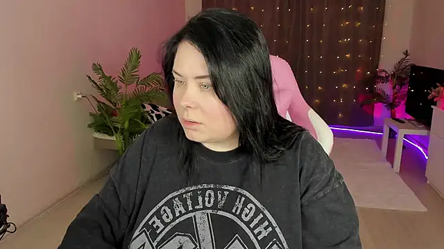 Snapshot of Akemi_BBW chatting on 24, 9, 2025 Akemi BBW online show from 24, 9, 2025