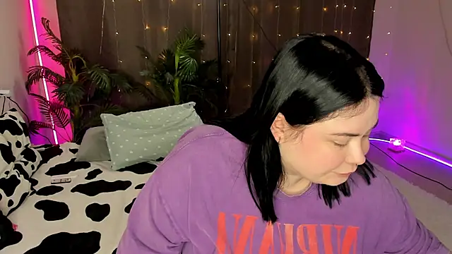 Snapshot of Akemi_BBW chatting on 17, 10, 2025 Akemi BBW online show from 17, 10, 2025