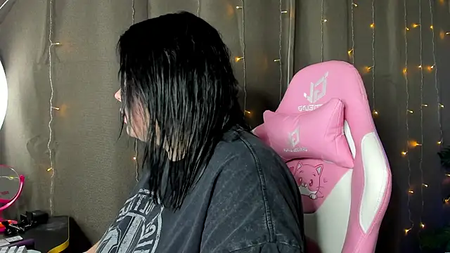 Snapshot of Akemi_BBW chatting on 26, 10, 2025 Akemi BBW online show from 26, 10, 2025