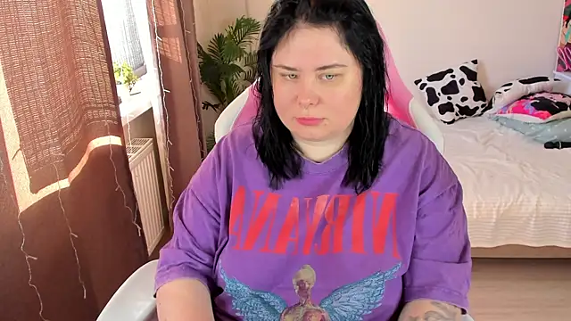 Snapshot of Akemi_BBW chatting on 3, 11, 2025 Akemi BBW online show from 3, 11, 2025