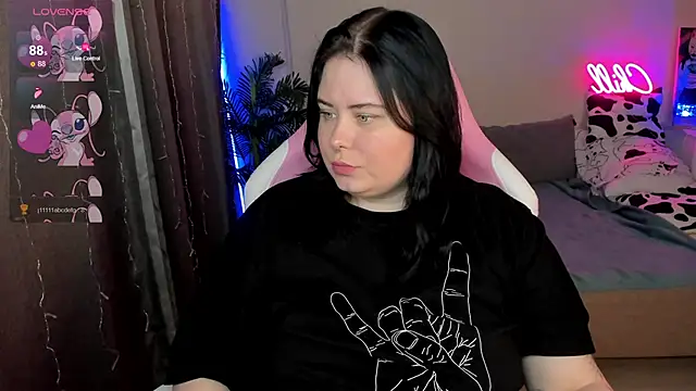 Snapshot of Akemi_BBW chatting on 25, 11, 2025 Akemi BBW online show from 25, 11, 2025