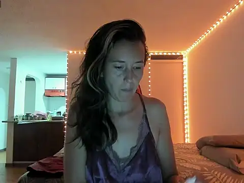 Snapshot of zoe_jeane_beker chatting on 12, 5, 2026 zoe jeane beker online show from 12, 5, 2026