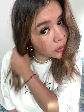 Snapshot of zoe_adhara chatting on 13, 12, 2024 zoe adhara online show from 13, 12, 2024