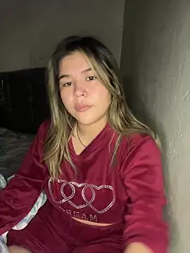 Snapshot of zoe_adhara chatting on 8, 1, 2025 zoe adhara online show from 8, 1, 2025