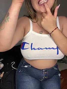 Snapshot of zoe_adhara chatting on 8, 1, 2025 zoe adhara online show from 8, 1, 2025