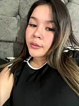 Snapshot of zoe_adhara chatting on 3, 10, 2025 zoe adhara online show from 3, 10, 2025