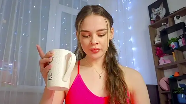 Snapshot of KristenSayles chatting on 28, 2, 2025 KristenSayles online show from 28, 2, 2025