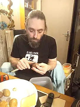 teekoine1 online show from 5, 1, 2025