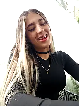 Snapshot of eva-2023 chatting on 24, 3, 2026 eva-2023 online show from 24, 3, 2026