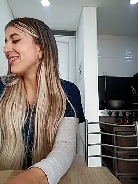 Snapshot of eva-2023 chatting on 25, 3, 2026 eva-2023 online show from 25, 3, 2026