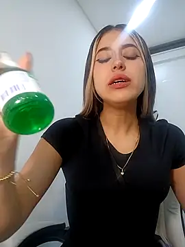 Snapshot of eva-2023 chatting on 31, 3, 2026 eva-2023 online show from 31, 3, 2026