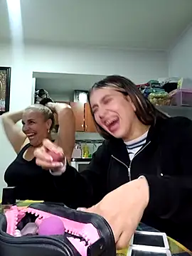 Snapshot of eva-2023 chatting on 17, 4, 2026 eva-2023 online show from 17, 4, 2026