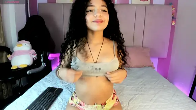 Snapshot of Winnifer_Gonzal chatting on 10, 3, 2025 Winnifer Gonzal online show from 10, 3, 2025