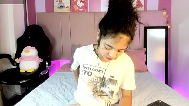 Snapshot of Winnifer_Gonzal chatting on 14, 3, 2025 Winnifer Gonzal online show from 14, 3, 2025