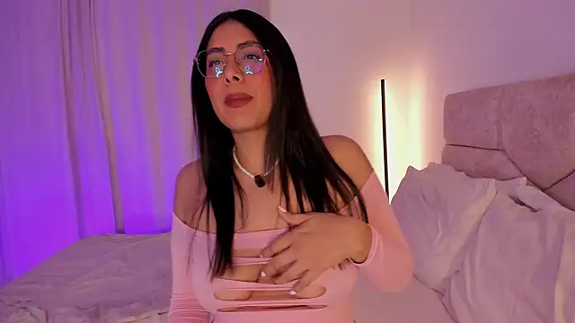 Snapshot of tina_olsen07 chatting on 12, 4, 2026 tina olsen07 online show from 12, 4, 2026