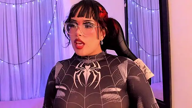 Snapshot of willow_poisson chatting on 19, 4, 2026 willow poisson online show from 19, 4, 2026