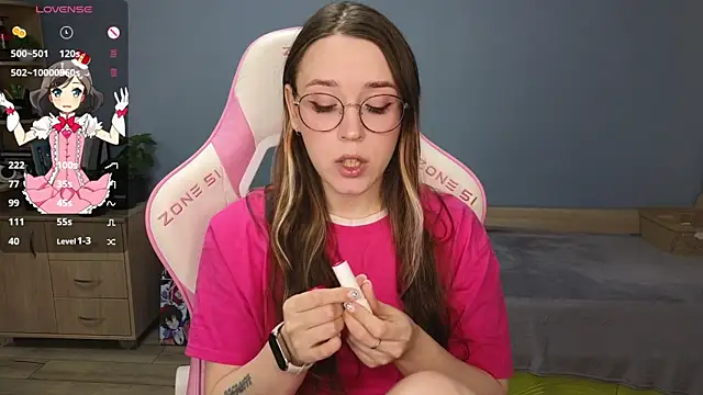 Snapshot of Sweet_frosti chatting on 12, 12, 2024 Sweet frosti online show from 12, 12, 2024