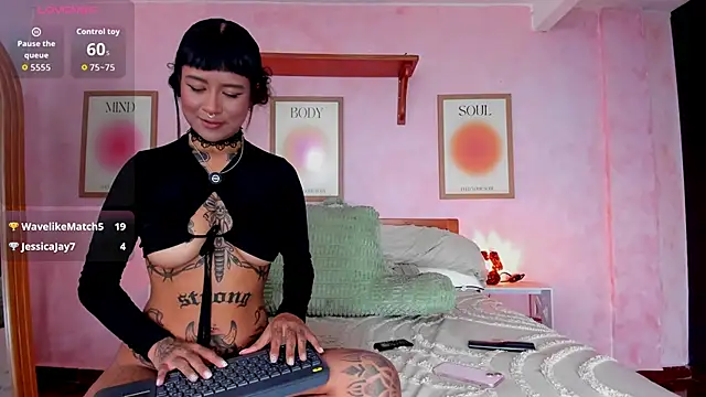 Snapshot of AliceBanks chatting on 16, 4, 2026 AliceBanks online show from 16, 4, 2026