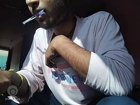 Snapshot of damsexy4 chatting on 6, 4, 2026 damsexy4 online show from 6, 4, 2026