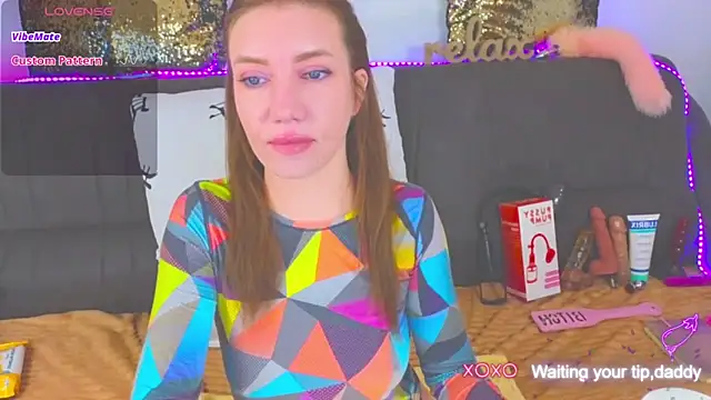 Snapshot of AlexaStoun chatting on 4, 2, 2025 AlexaStoun online show from 4, 2, 2025