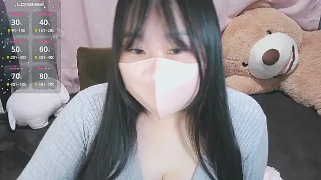 Snapshot of yuinyan3150 chatting on 8, 9, 2025 yuinyan3150 online show from 8, 9, 2025