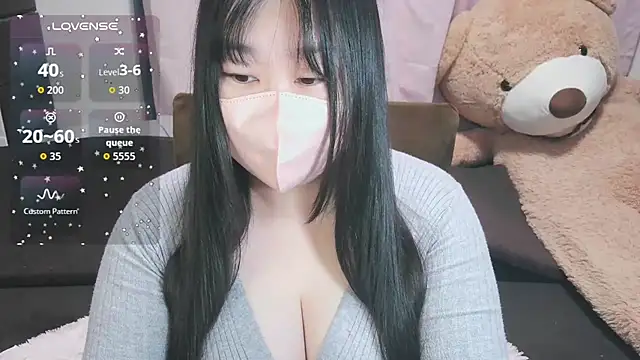 Snapshot of yuinyan3150 chatting on 1, 4, 2026 yuinyan3150 online show from 1, 4, 2026