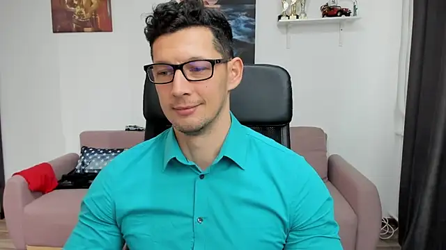 Snapshot of BrutusK08 chatting on 14, 2, 2025 BrutusK08 online show from 14, 2, 2025