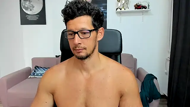 Snapshot of BrutusK08 chatting on 30, 9, 2025 BrutusK08 online show from 30, 9, 2025