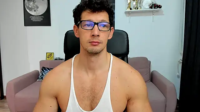 Snapshot of BrutusK08 chatting on 15, 12, 2025 BrutusK08 online show from 15, 12, 2025