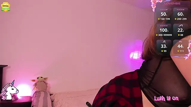 Snapshot of EvaUniporn chatting on 14, 10, 2025 EvaUniporn online show from 14, 10, 2025