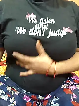 CUTE SOPHIA- online show from 2, 10, 2025