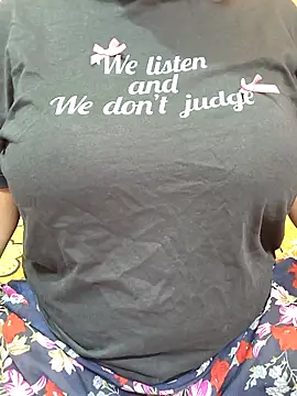 CUTE SOPHIA- online show from 4, 10, 2025