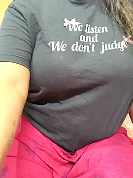 CUTE SOPHIA- online show from 4, 12, 2025