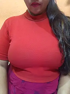 Snapshot of CUTE_SOPHIA- chatting on 6, 5, 2026 CUTE SOPHIA- online show from 6, 5, 2026
