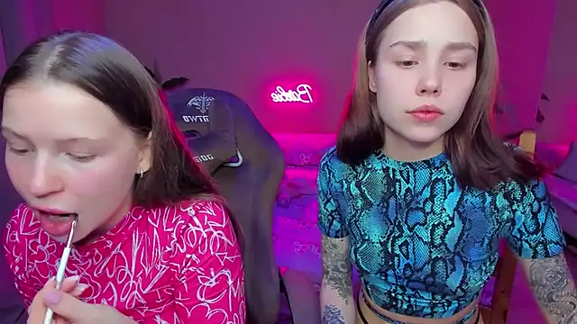 HelloRoxy online show from 12, 1, 2025