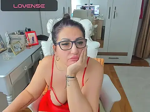 Snapshot of karenncougar chatting on 20, 1, 2025 karenncougar online show from 20, 1, 2025