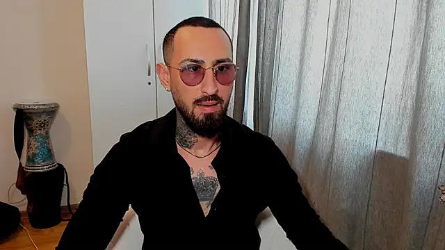 Snapshot of Baddfuckerr chatting on 20, 1, 2025 Baddfuckerr online show from 20, 1, 2025