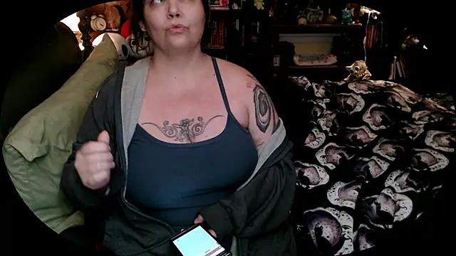 Snapshot of LeluLuvsYou chatting on 3, 2, 2025 LeluLuvsYou online show from 3, 2, 2025