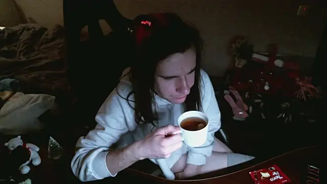 izilizi 23 online show from 13, 12, 2024