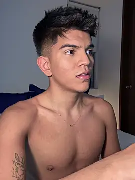 santiago 01 online show from 25, 1, 2025