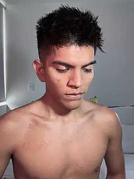 santiago 01 online show from 2, 3, 2025