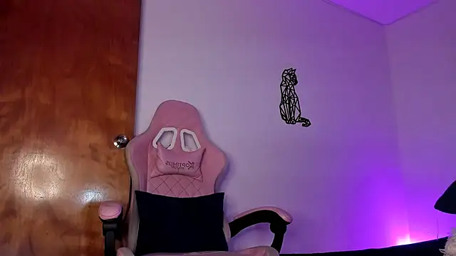 Snapshot of emily_lady20 chatting on 16, 1, 2026 emily lady20 online show from 16, 1, 2026