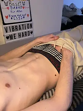 secret dream415 online show from 12, 3, 2025